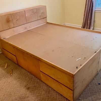 Queen Bed with Built in Storage