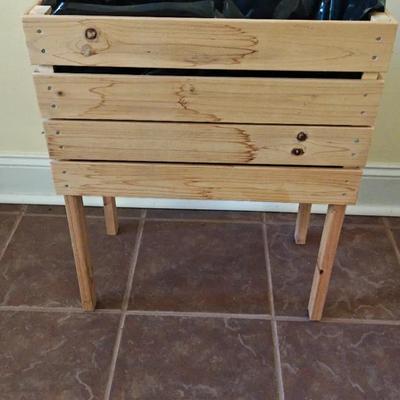 Set OF Four Planters Made by Outsunny