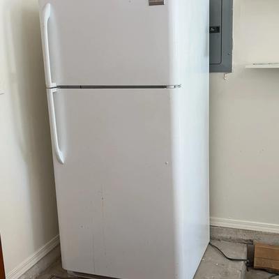 Frigidaire Refrigerator – Model FFTR1814QW4A – 66”H x 30”W x 33”D