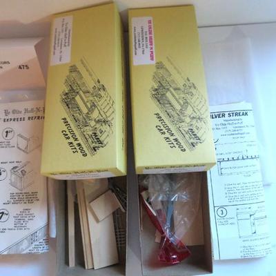 HO TRAIN MODEL KITS