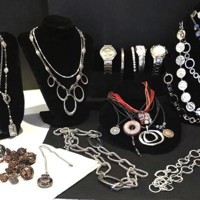Sale Photo Thumbnail #104