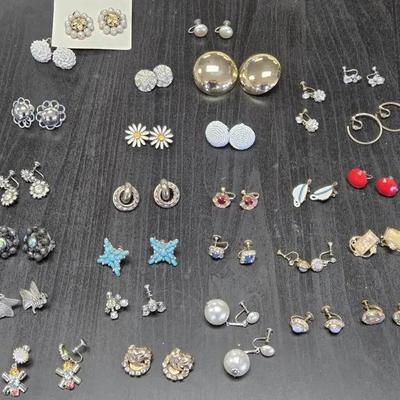 Vintage Clip-on Earrings 