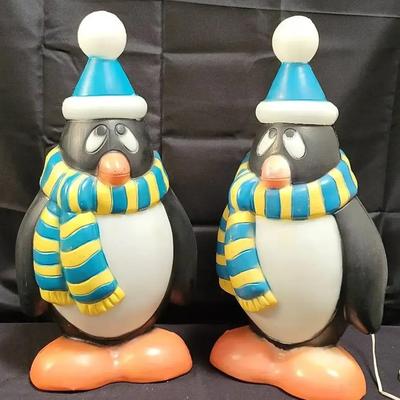 General Foam Plastics Penguin Blow Mold Pair (WH4)