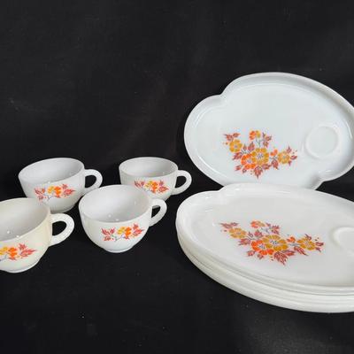 Vintage Federal Glass “Blossom” Snack Set – 8-Piece Dura-White Heatproof Milk Glass (Original Box!)