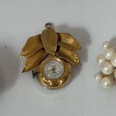 Vintage Jewelry Lot – Cameo Pendant, Gold Leaf Watch Brooch & Faux Pearl Cluster Pin