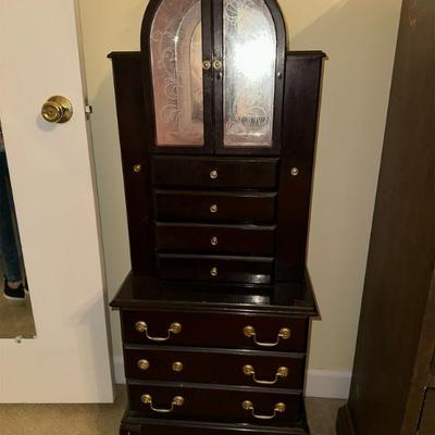Sale Photo Thumbnail #251