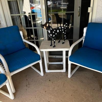 4 Chairs, 2 Side Tables, Oversized Coffee Cup