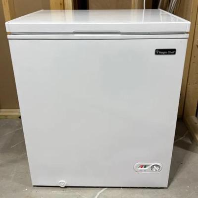 Magic Chef 5 Cubic Foot Chest Freezer, White