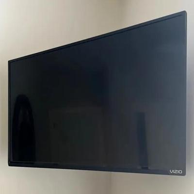 Vizio 32” TV