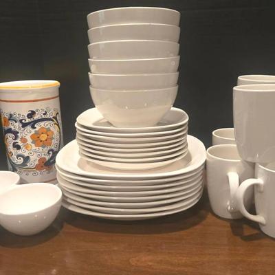 Thomson Pottery Dinnerware Set for 6, Cooking Utensil Holder And Trio Nut Server