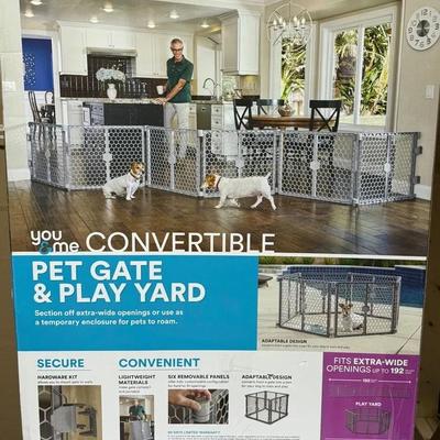 “You & Me“ Convertible Pet Gate & Play Yard Brand New
