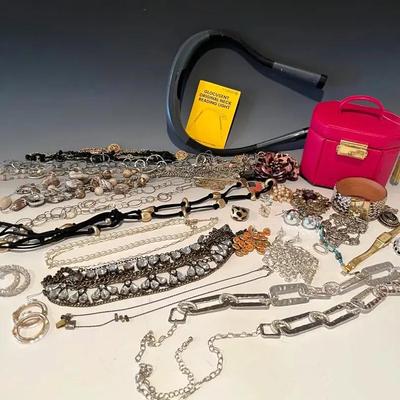 Costume Jewelry with Jewelry Box, Reading Light