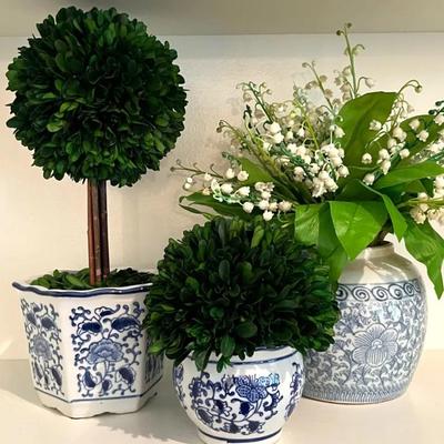 Blue and White Porcelain Jars with Arrangements (3)