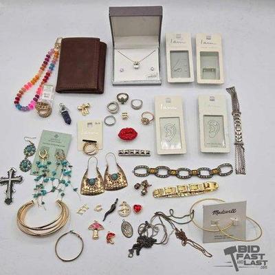 1006 • costume jewelry