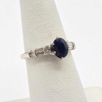 604 • 18k gold diamond and sapphire ring, 2.5g