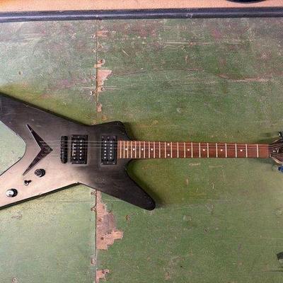 Sale Photo Thumbnail #76: 6074 • dean mlx electric guitar