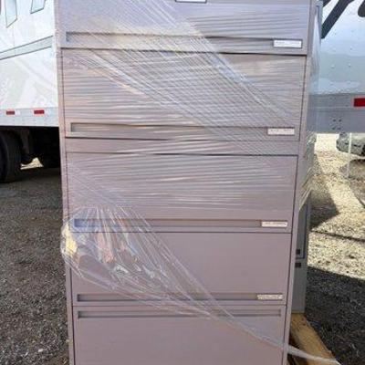 91006 • 2 metal filing cabinets without keys