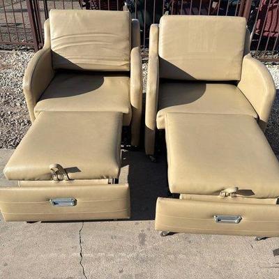 91000 • 2 roller bed chairs