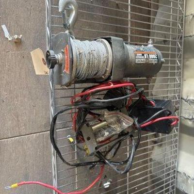 4064 • new badlands 2000lb winch