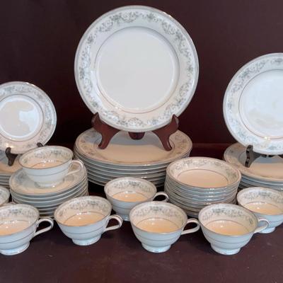Noritake Japan China Colburn Dinner Collection (Set Of 8)