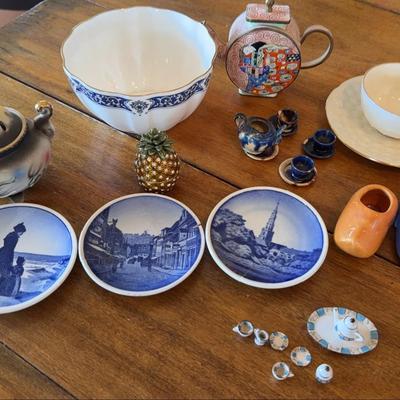 Knick Knacks Lot