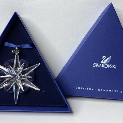 Swarovski Crystal 2005 Snowflake Christmas Ornament