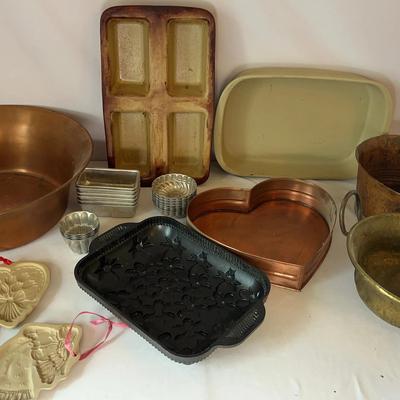Collection Of Stoneware, Molds And Copper Bowls Including Pampered Chef & Family Heritage