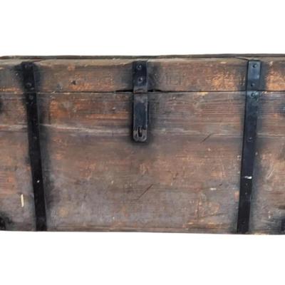 Vintage Trunk With Detailed Metal