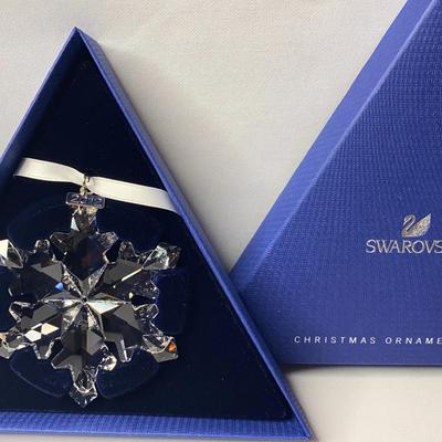 Swarovski Crystal 2012 Snowflake Christmas Ornament