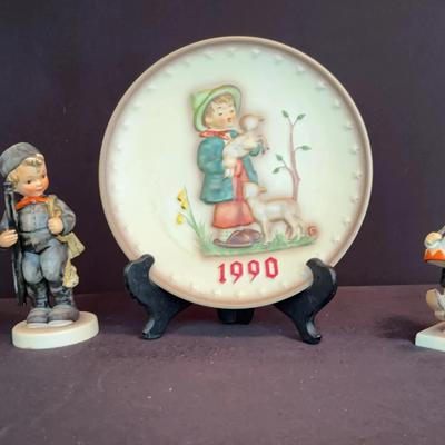 Vintage Goebel Germany porcelain figurine & Plate 1990