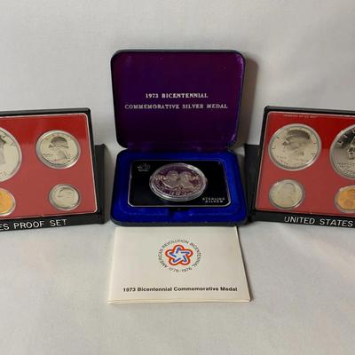 1973 Bicentennial Commemorative Silver Medal, Two US 1976 Proof Sets