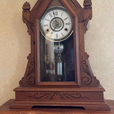 New Haven Clock Company "Clyde" model mantel clock