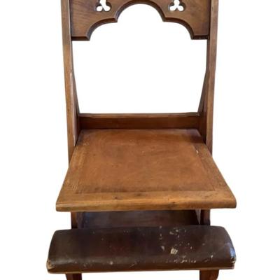Antique Gothic-style, oak kneeling bench or prayer kneeler