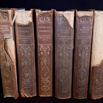 Antique Set Of Books: The Children’s Hour In Ten Volumes