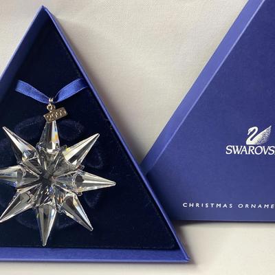 Swarovski Crystal 2009 Snowflake Christmas Ornament