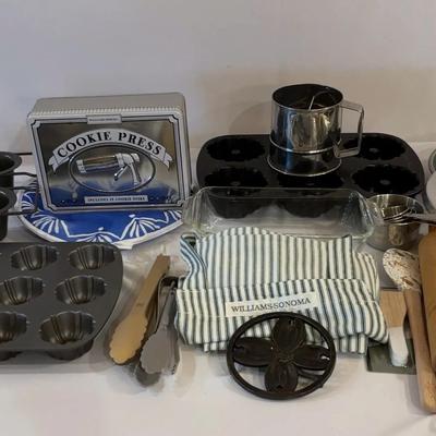 Time To Bake: Bundtlette Cake Pans Nordic Ware, Williams-Sonoma Cookie Press & More