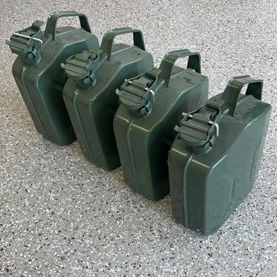 Set Of 4 Jerry Cans - 5L (2 Are Empty & 2 Filled)