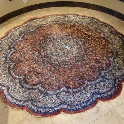Scalloped Round Kashmiri Silk Area Rug
