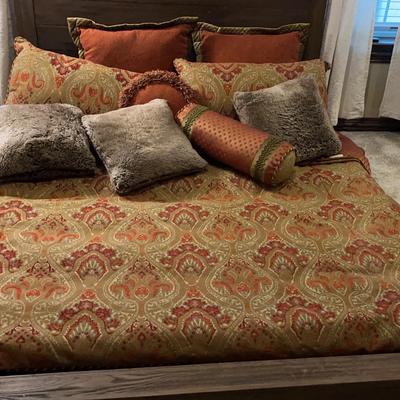 Regal Queen  Duvet With Pillows In Burgundy, Brown, And Gold