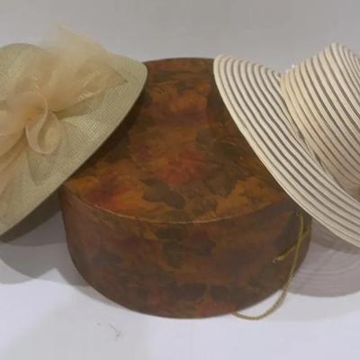 Eric Javits And August Accessories Hats With Box