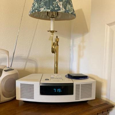 Sale Photo Thumbnail #178: Bose Stereo