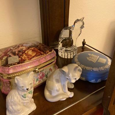 Sale Photo Thumbnail #93: Andrea Sedak Music Box, Belleck Cats, Jasper Ware