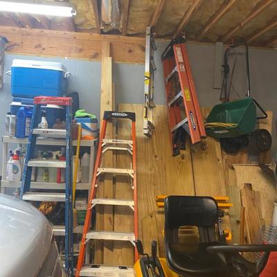 Sale Photo Thumbnail #19: Assorted Size ladders