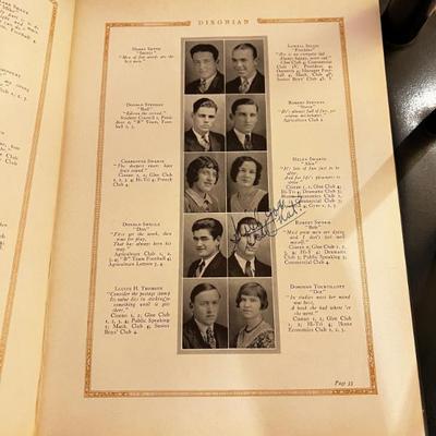 Ronald Regan Autographed YearbookVintage Yearbooks circa 1931