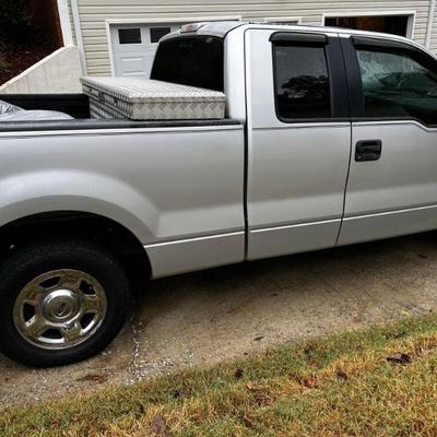 2005 Ford F-150 Side View 