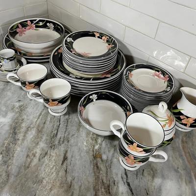 1980s Incomplete Set Of Dishes By Sango