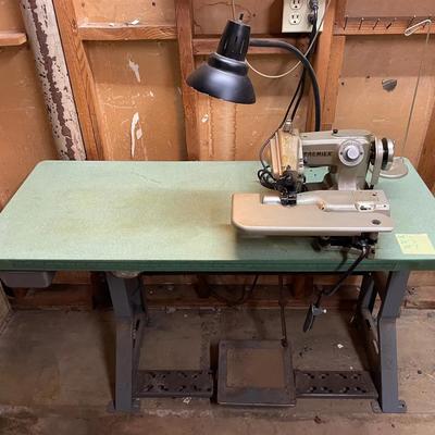 WORKING Vintage Commercial Premier Sewing Machine