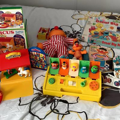 Vintage Sesame Street Set