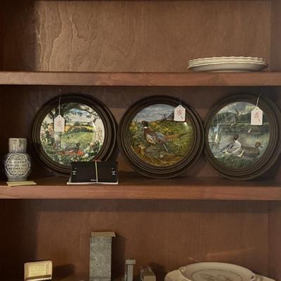 Sale Photo Thumbnail #17: Vintage collectible plates