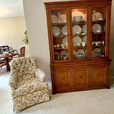 Sale Photo Thumbnail #46: Vintage Henredon lighted china cabinet. All three glass doors open